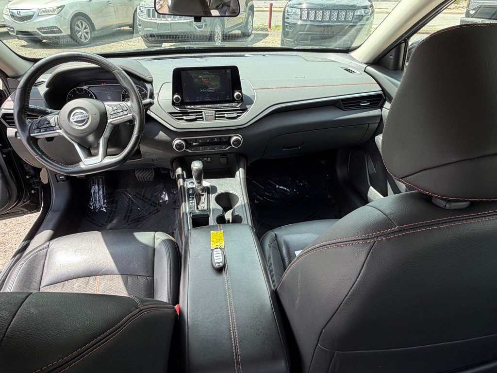 2022 Nissan Altima Image 8