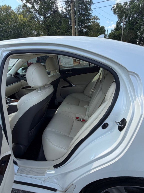 2012 Lexus IS 250 Image 7