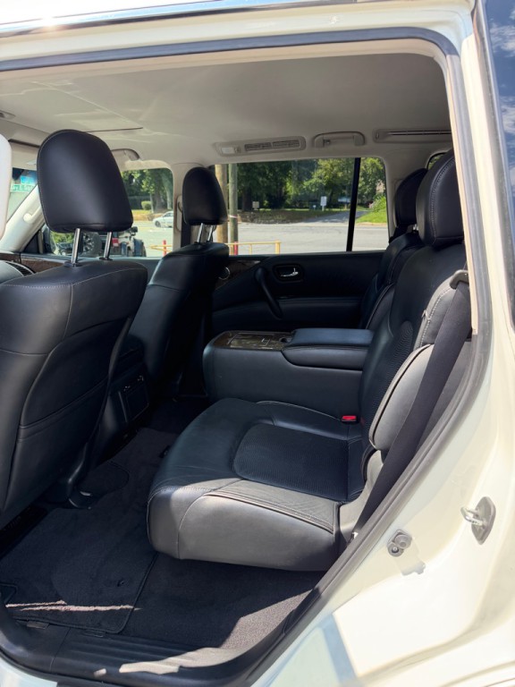 2015 INFINITI QX80 Image 7