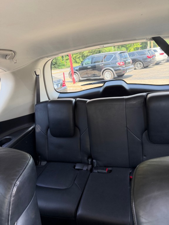 2015 INFINITI QX80 Image 8