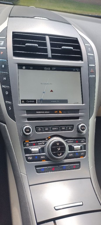 2017 Lincoln MKZ Image 10