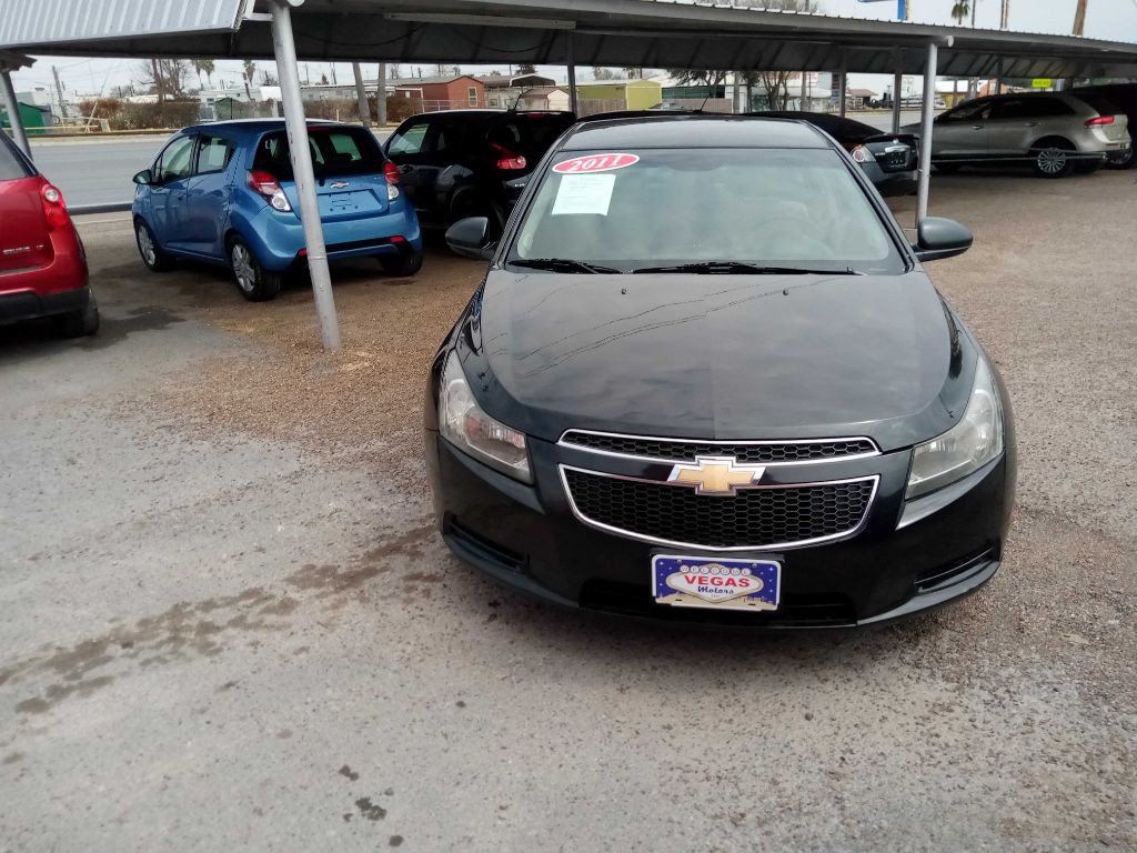 2011 Chevrolet Cruze Image 2