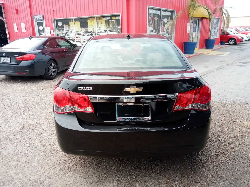 2011 Chevrolet Cruze Image 4