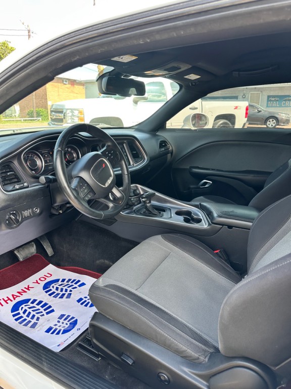 2015 Dodge Challenger Image 6