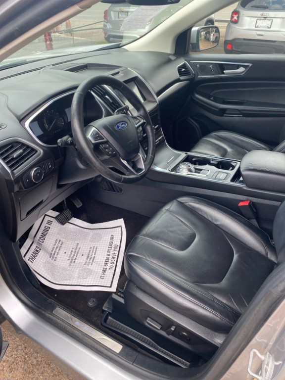 2020 Ford Edge Image 4