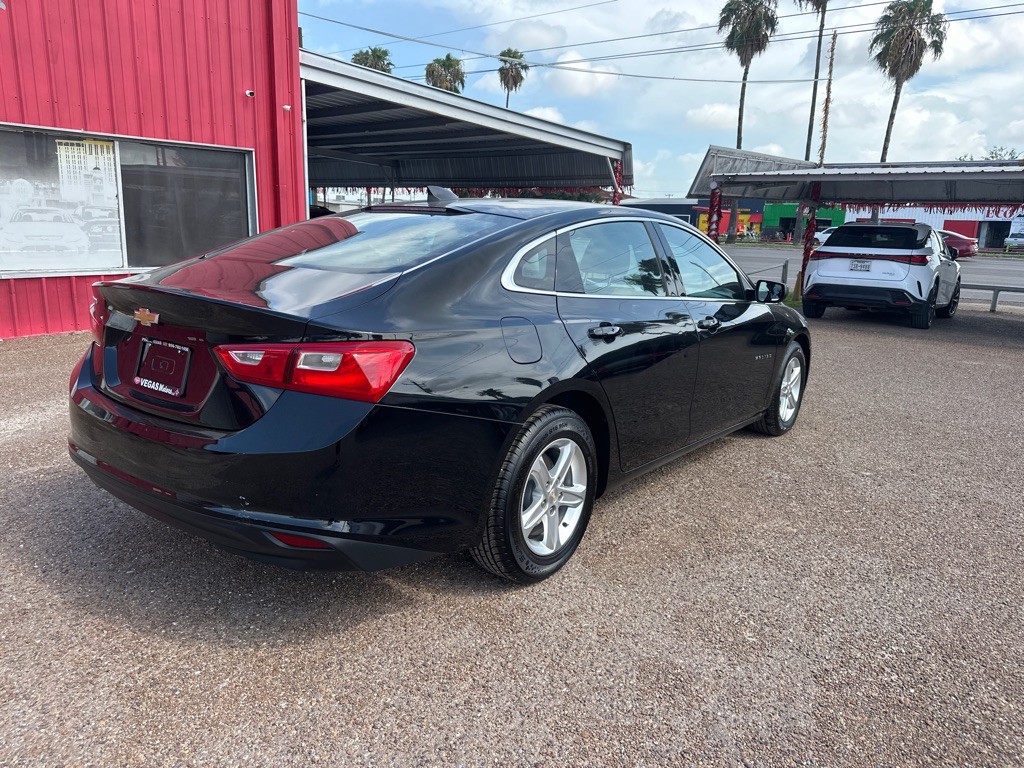 2023 Chevrolet Malibu Image 3