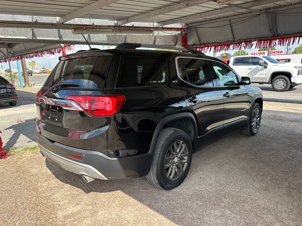 2017 GMC Acadia Image 3