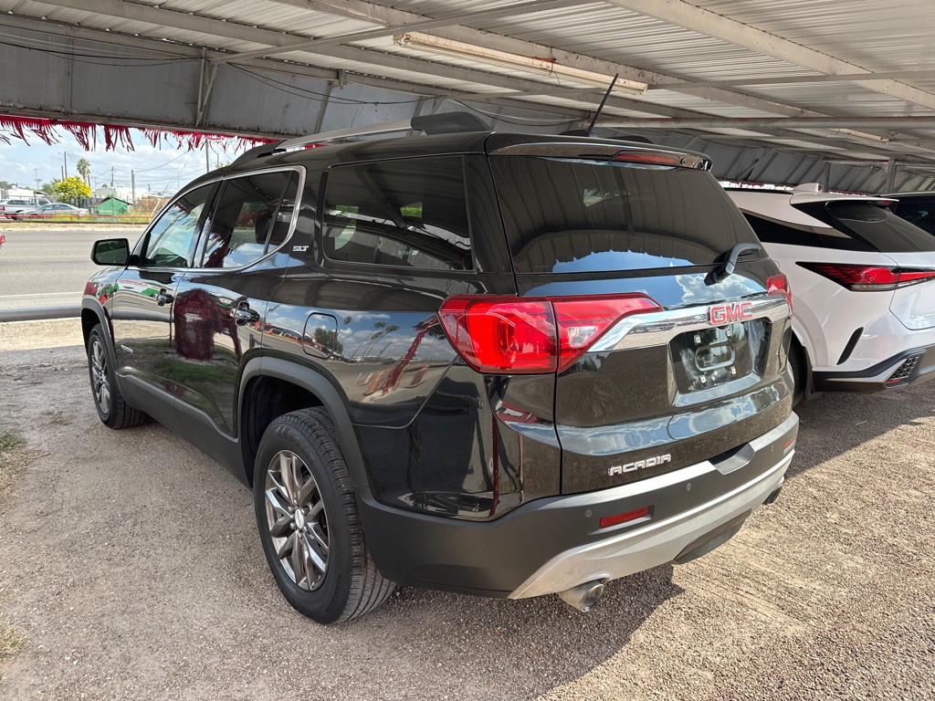 2017 GMC Acadia Image 4