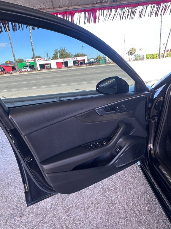 2017 Audi A4 Image 5