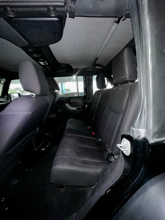 2015 Jeep Wrangler Unlimited Image 8