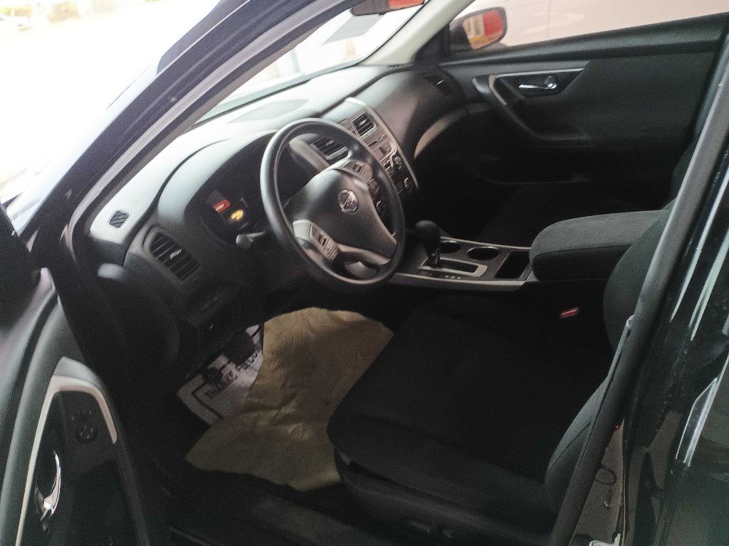2015 Nissan Altima Image 3