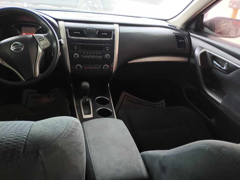2015 Nissan Altima Image 4