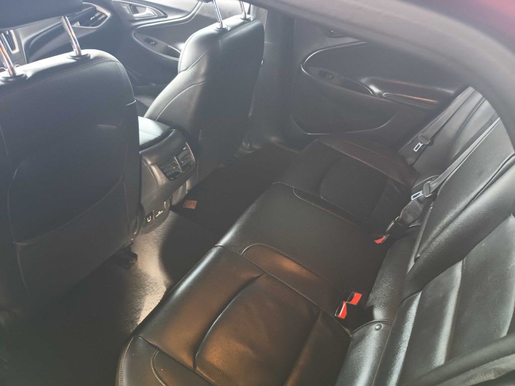 2018 Chevrolet Malibu Image 5