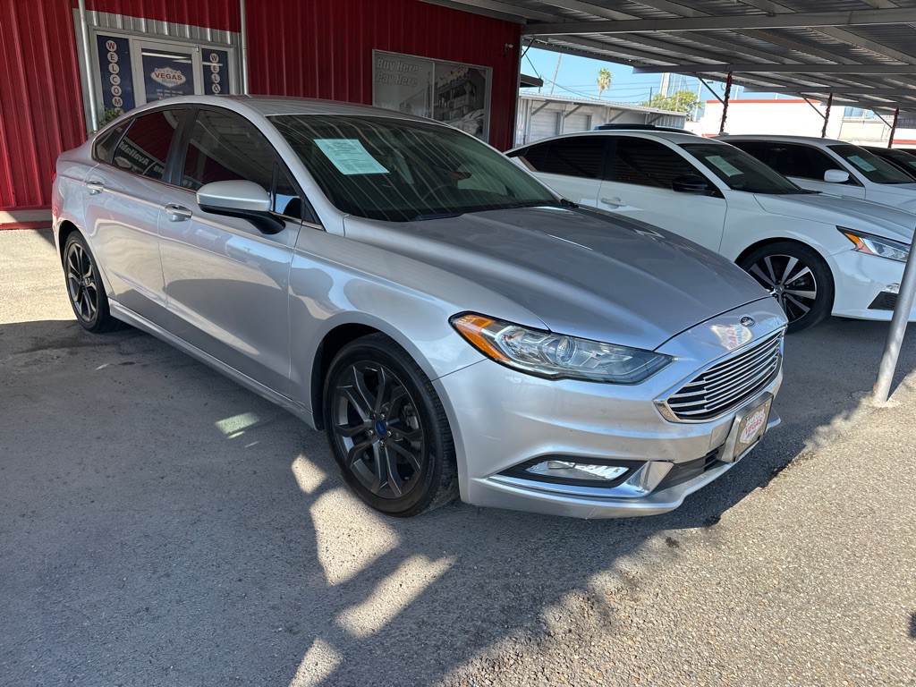 2017 Ford Fusion Image 2