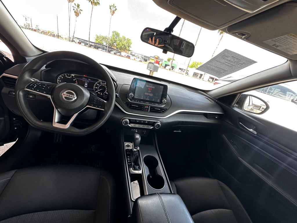 2019 Nissan Altima Image 3