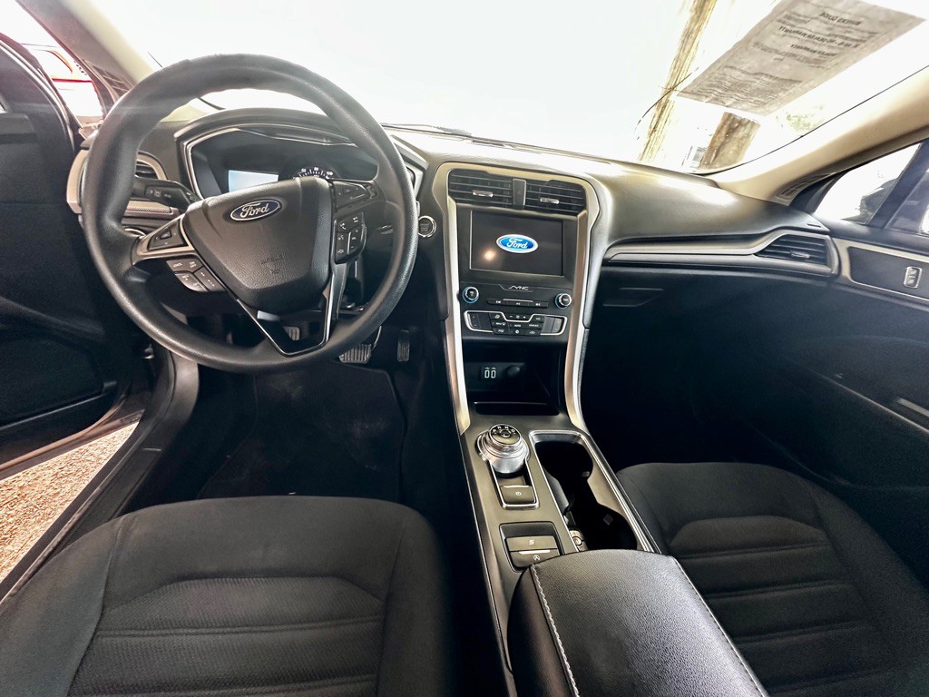 2020 Ford Fusion Image 4