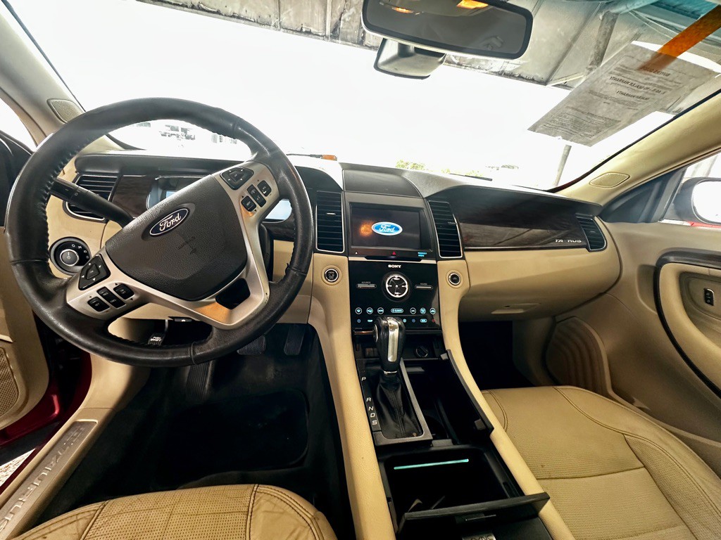 2017 Ford Taurus Image 4