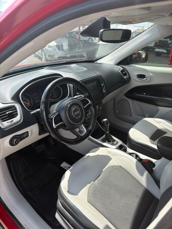 2018 Jeep Compass Image 5