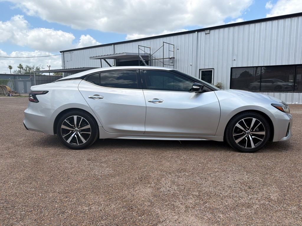 2021 Nissan Maxima Image 2