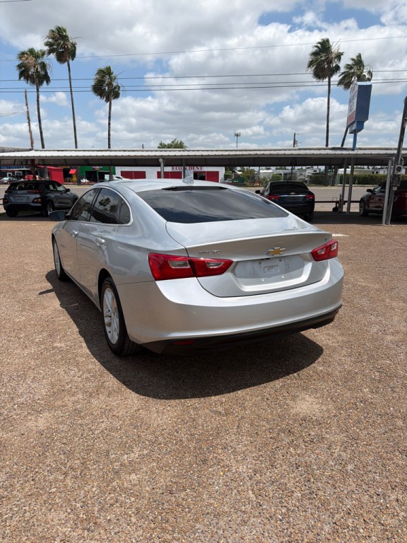 2018 Chevrolet Malibu Image 3
