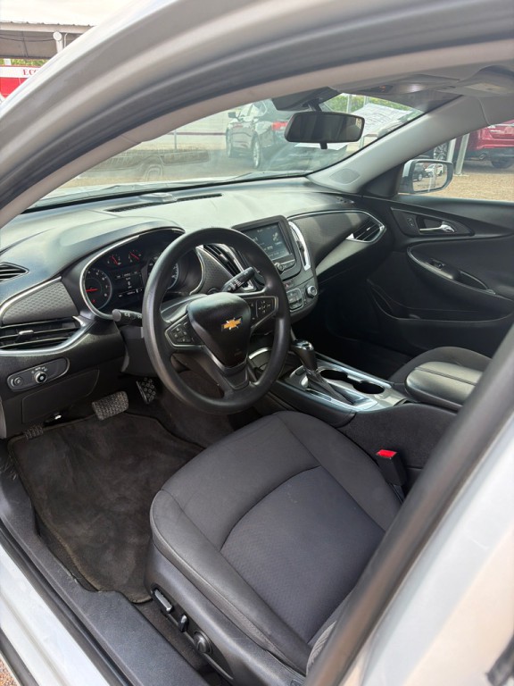 2018 Chevrolet Malibu Image 5