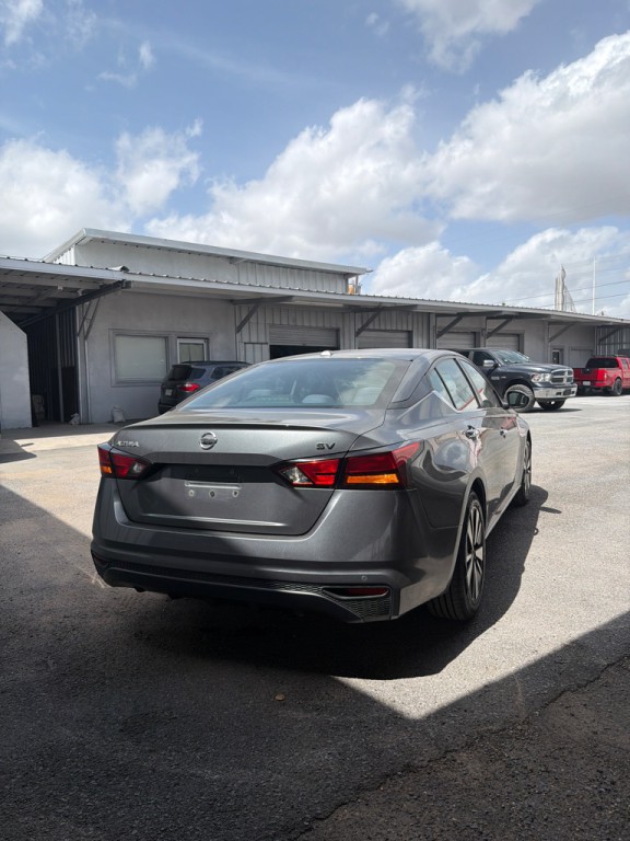 2021 Nissan Altima Image 3