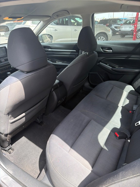 2021 Nissan Altima Image 4