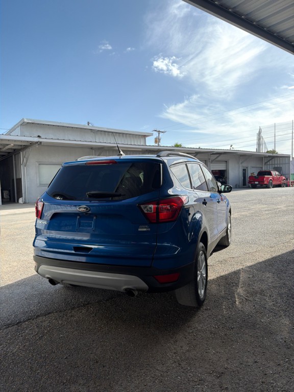 2019 Ford Escape Image 2