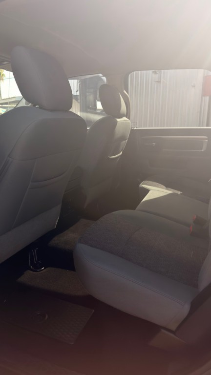 2017 RAM 1500 Image 3