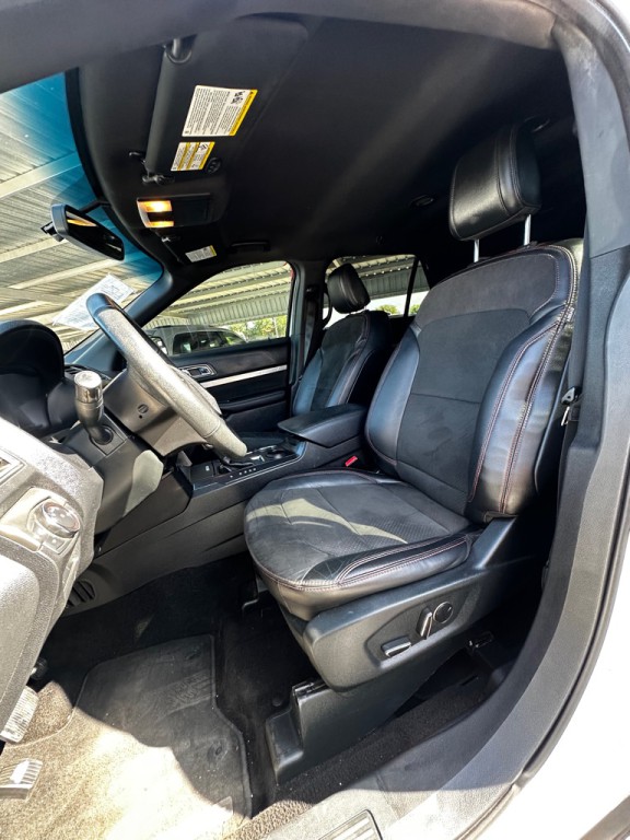2018 Ford Explorer Image 9