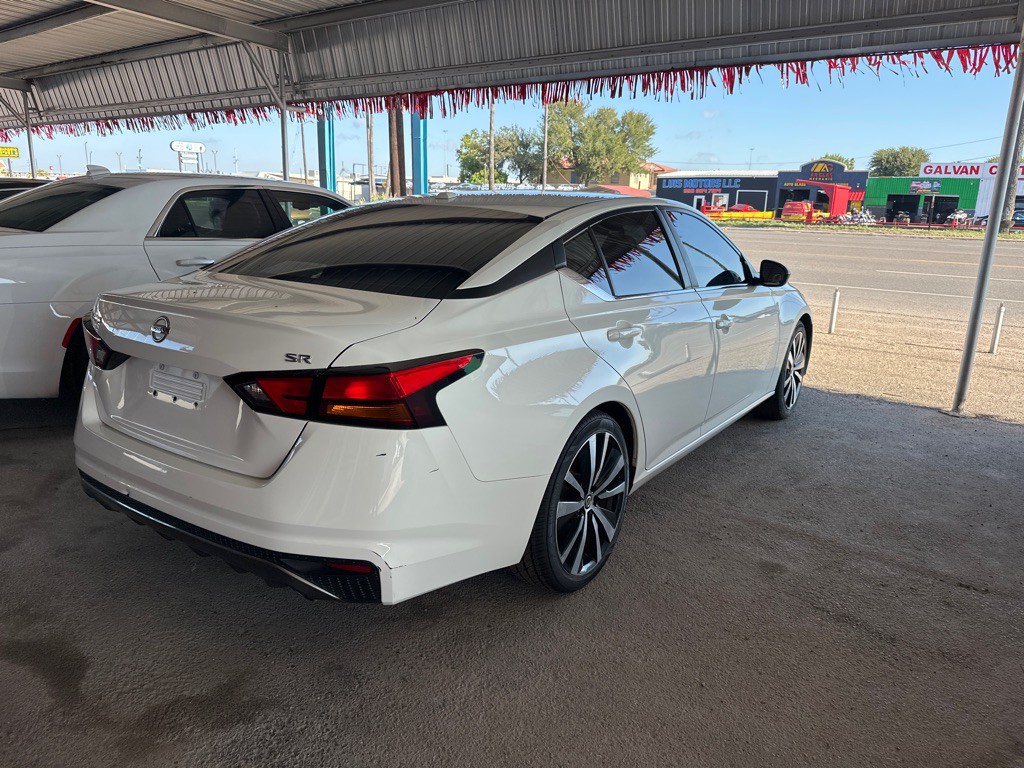 2019 Nissan Altima Image 2
