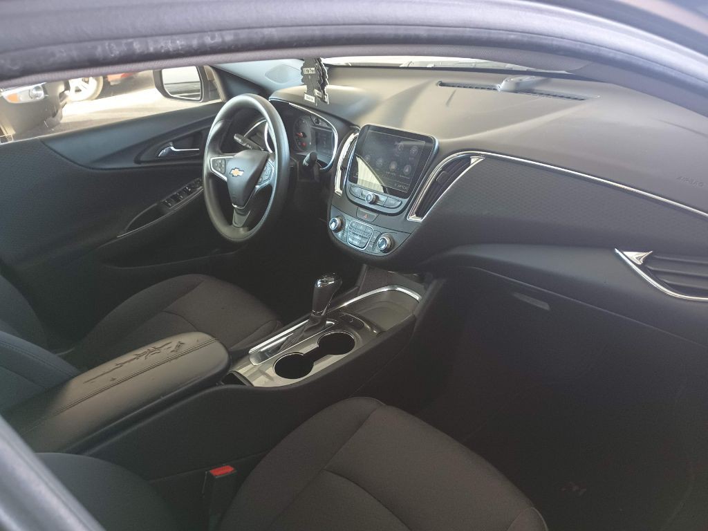 2019 Chevrolet Malibu Image 4