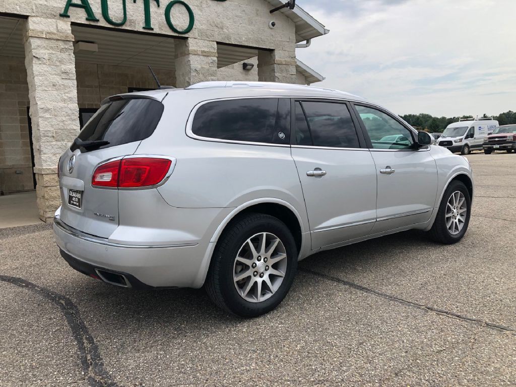 2017 Buick Enclave Image 2