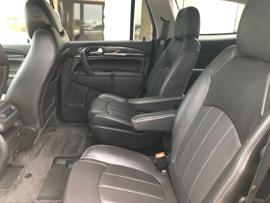 2017 Buick Enclave Image 8