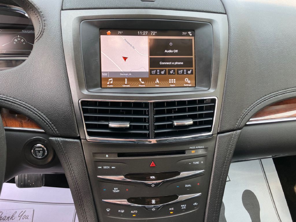 2019 Lincoln MKT Image 8