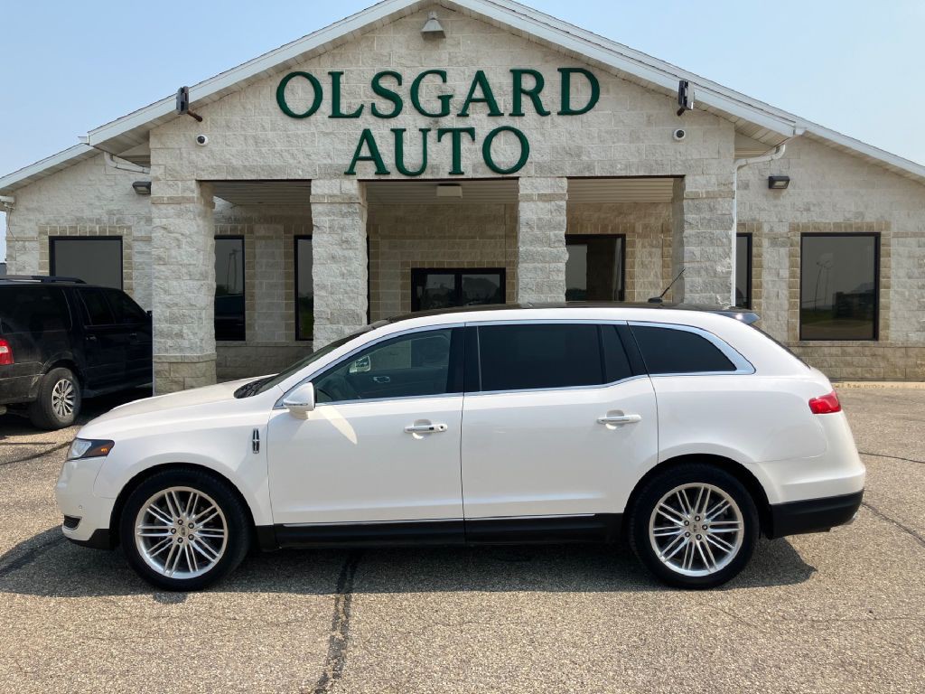 2019 Lincoln MKT Image 11