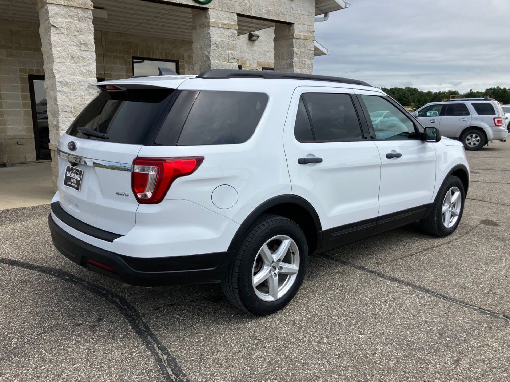 2018 Ford Explorer Image 2