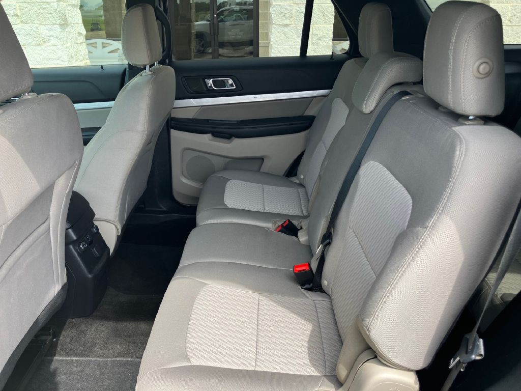 2018 Ford Explorer Image 8