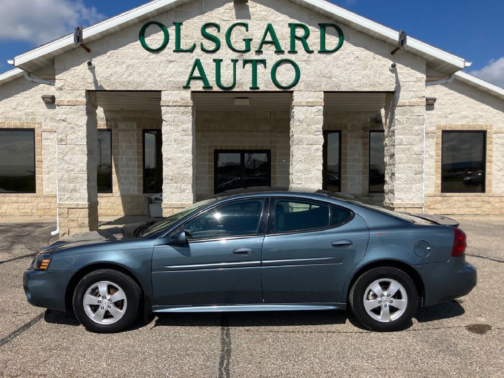2006 Pontiac Grand Prix Image 9