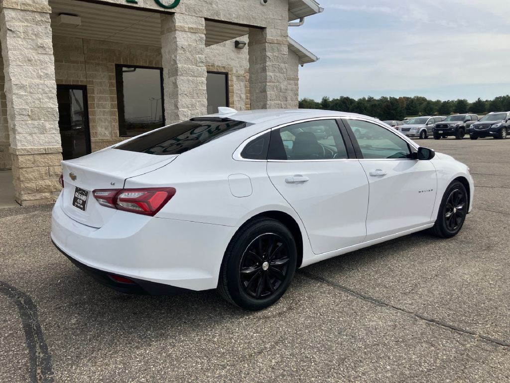 2020 Chevrolet Malibu Image 2