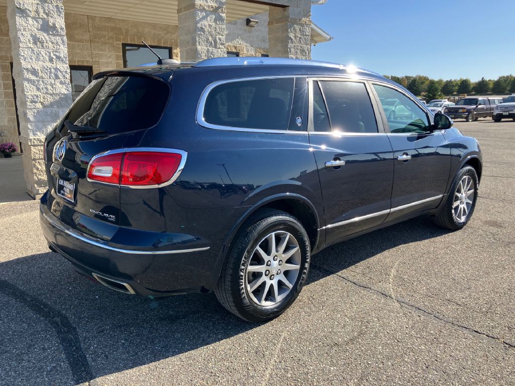 2017 Buick Enclave Image 2