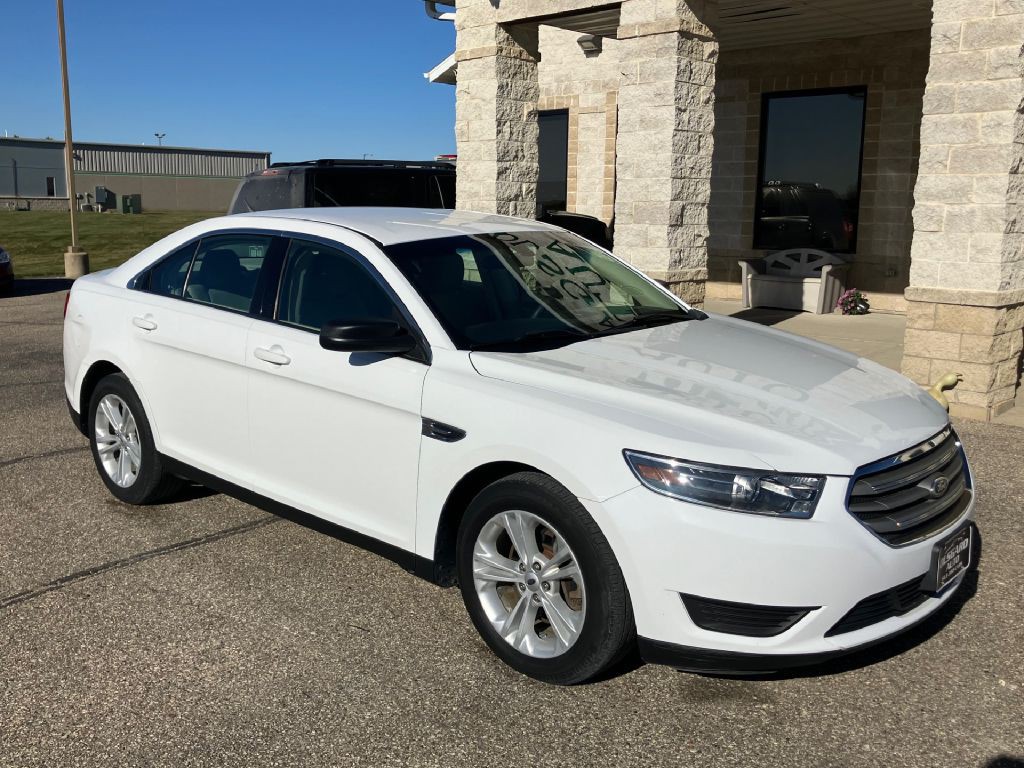2015 Ford Taurus Image 1