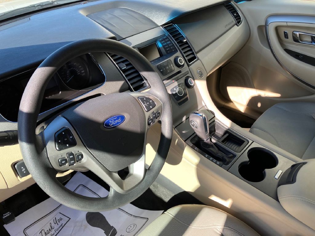 2015 Ford Taurus Image 7