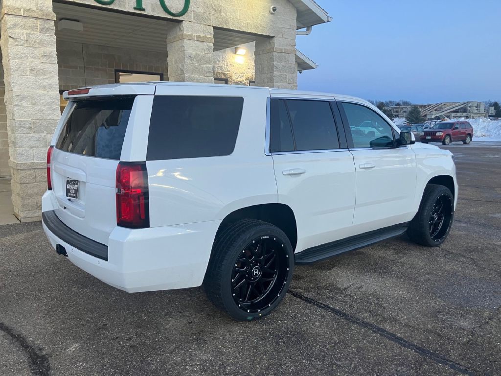2018 Chevrolet Tahoe Image 2
