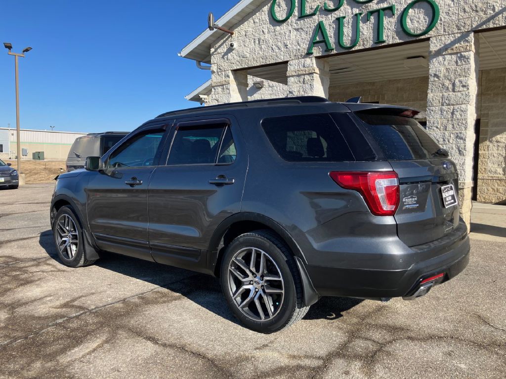 2017 Ford Explorer Image 4