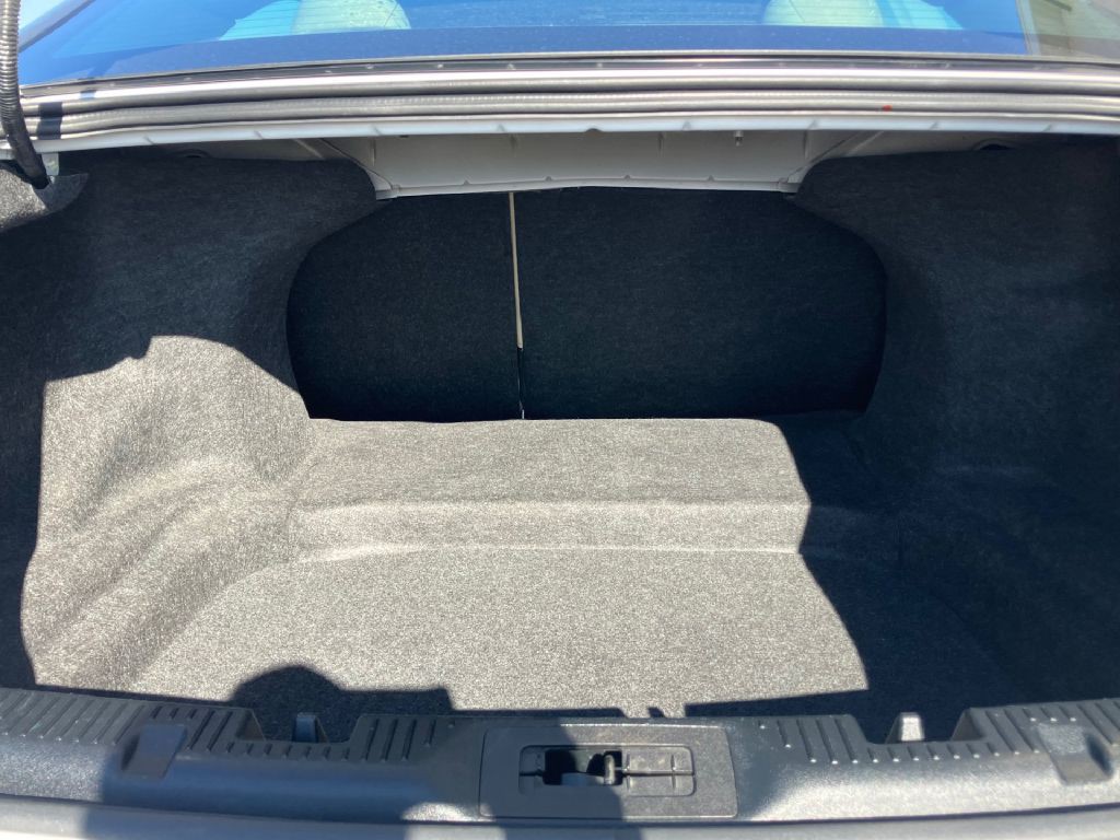 2015 Ford Taurus Image 9