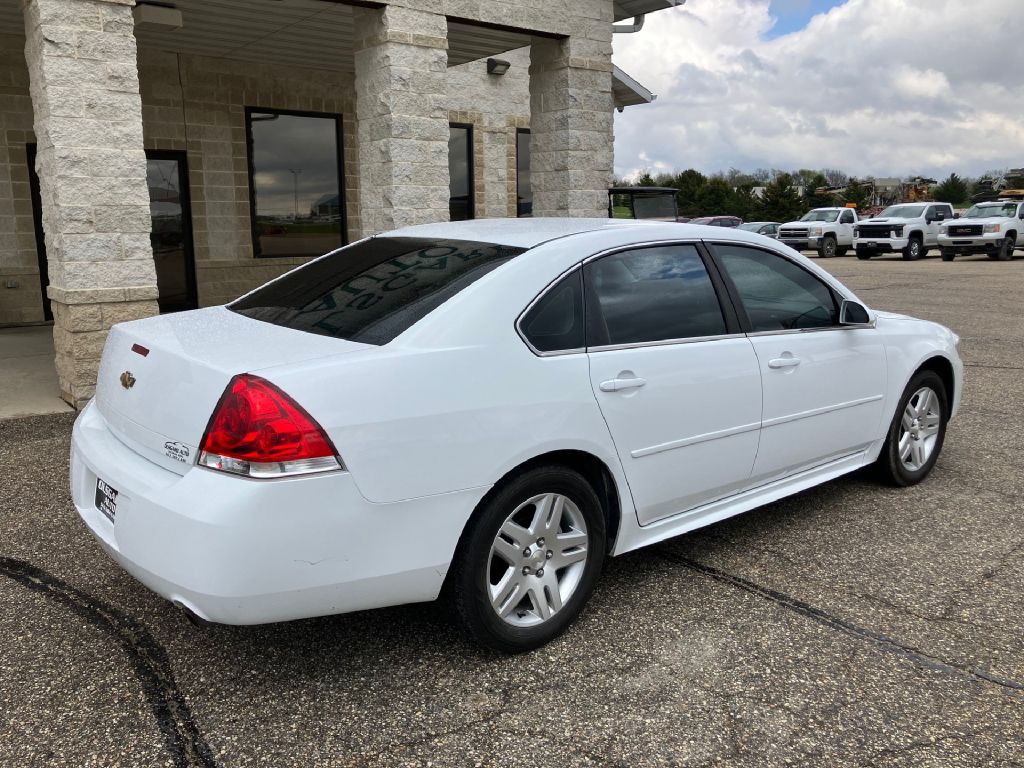 2012 Chevrolet Impala Image 2