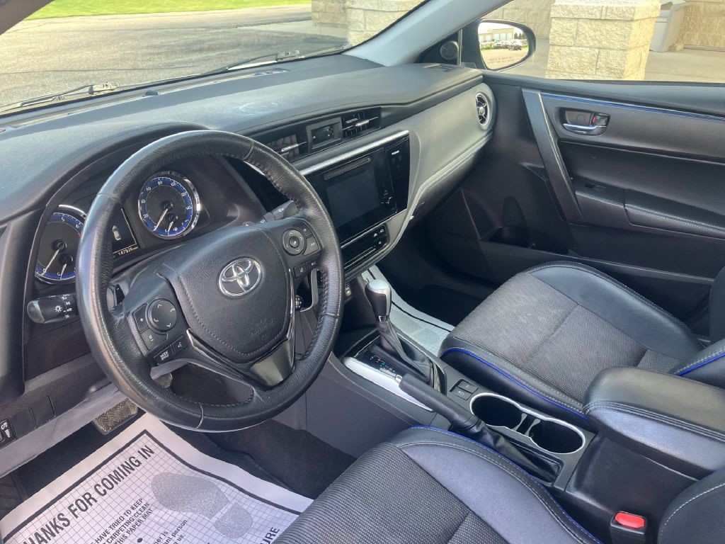2017 Toyota Corolla Image 8