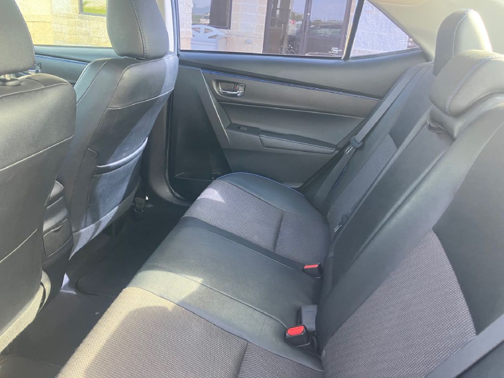 2017 Toyota Corolla Image 10