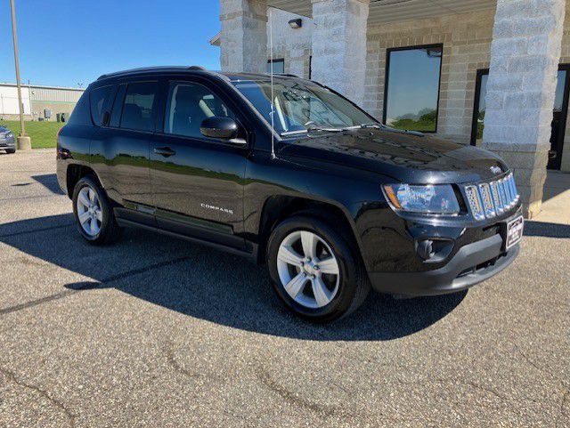 2017 Jeep Compass Image 1